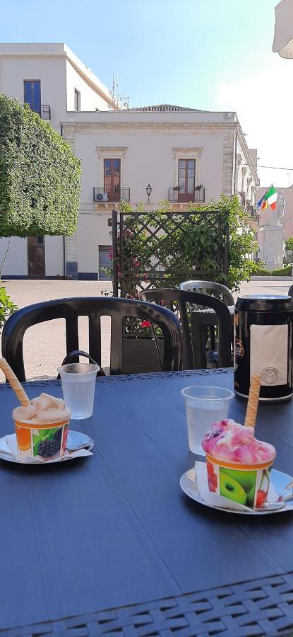 Ferienwohnung Plaza Giardini-Naxos Exterior foto