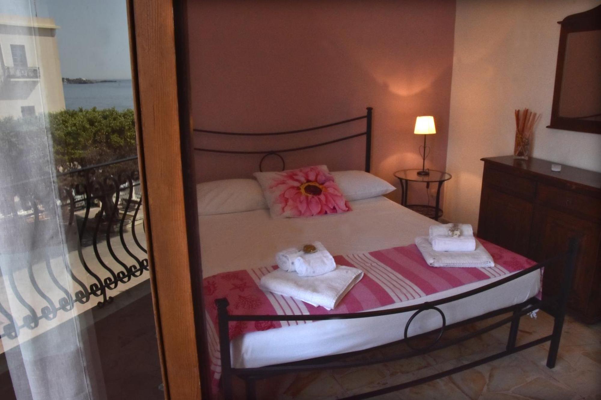 Ferienwohnung Plaza Giardini-Naxos Exterior foto